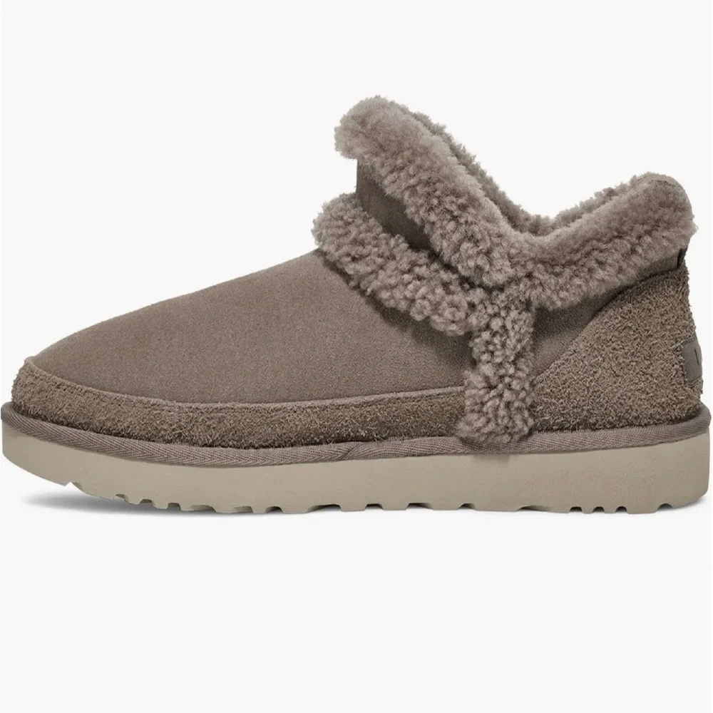 UGG Classic Ultra Mini Spillseam Genuine Shearling Bootie (Women) - Picture 6 of 7